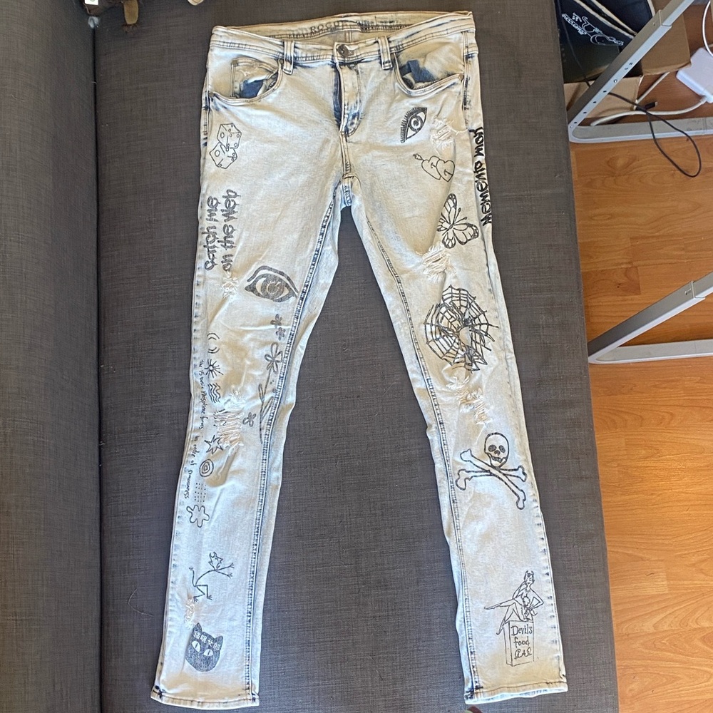 Rogue Mid Rise Light Blue Graphic Skinny Jeans